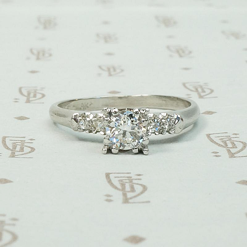 Timeless & Elegant Platinum Diamond Engagement Ring