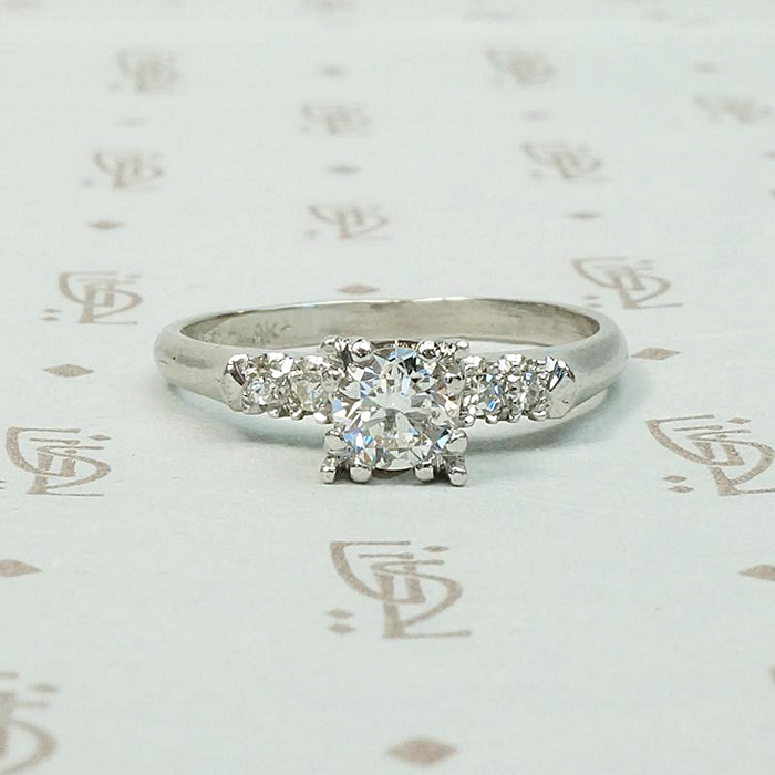 Timeless & Elegant Platinum Diamond Engagement Ring