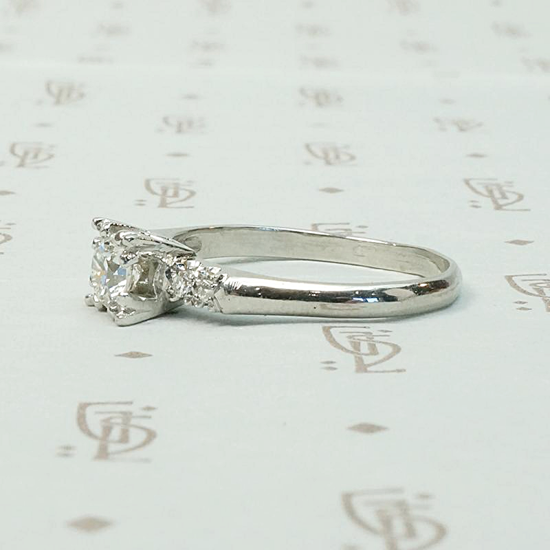 Timeless & Elegant Platinum Diamond Engagement Ring