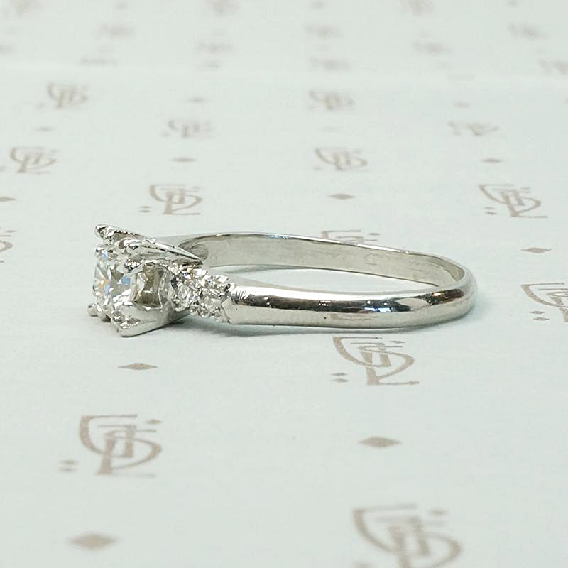 Timeless & Elegant Platinum Diamond Engagement Ring