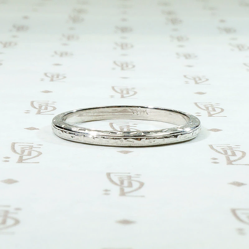 Mellow Geometric Design White Gold Band