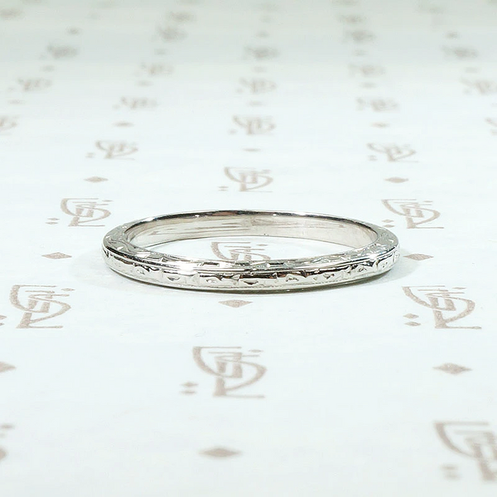 Mellow Geometric Design White Gold Band