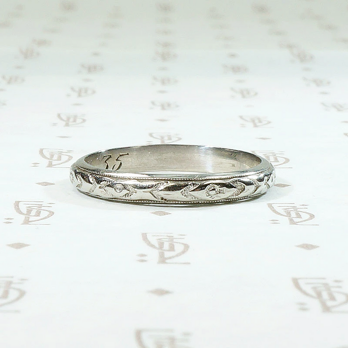 Subtle 18k White Gold Floral Band