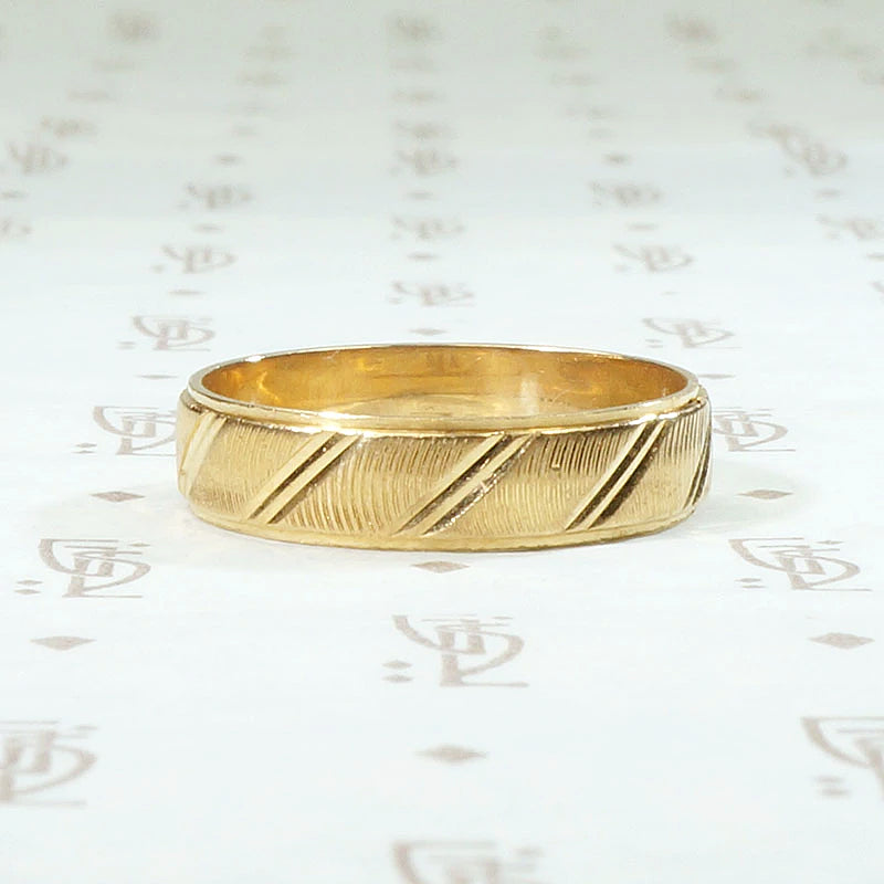 Swanky Engraved Russian Band in 18k Gold