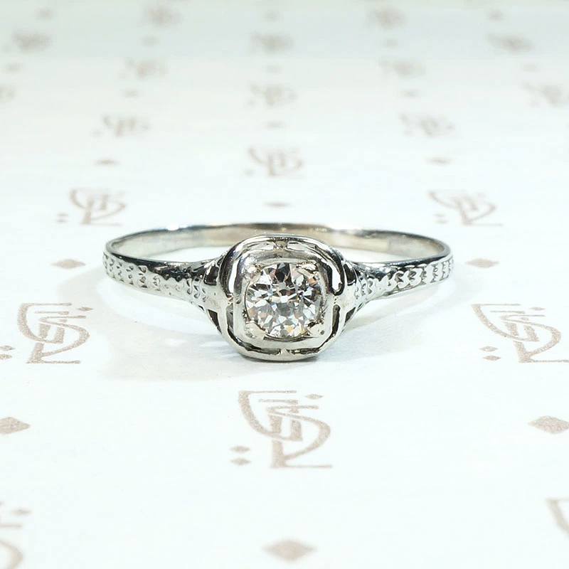 Sparkling Old European Cut Diamond Deco Solitaire