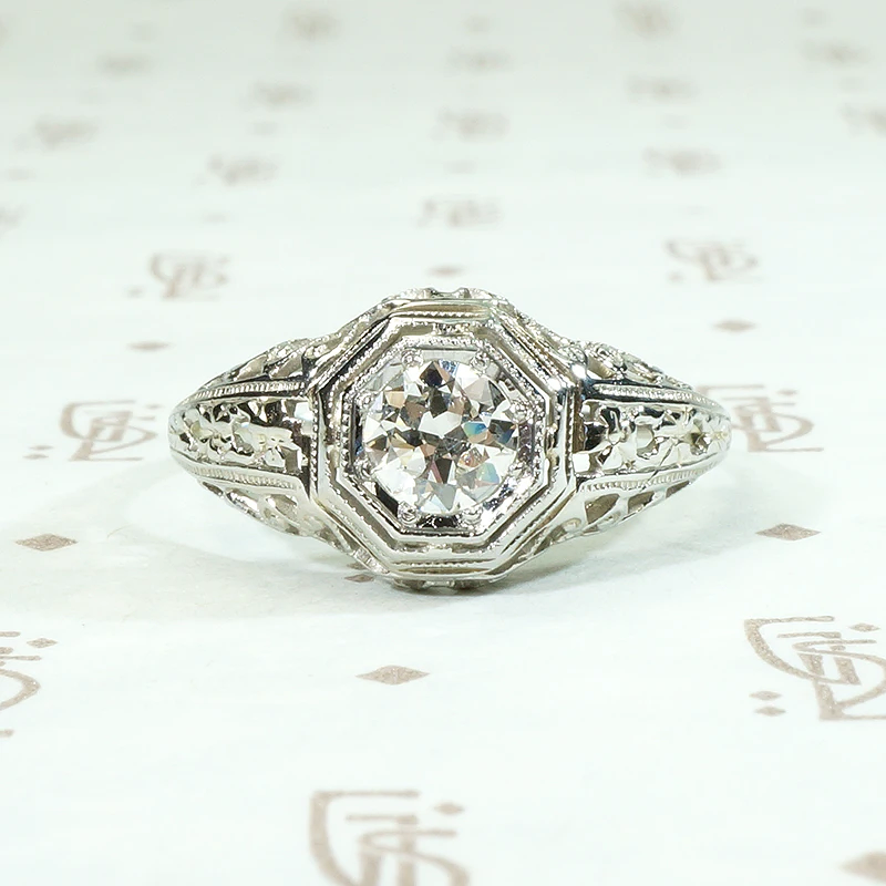 Romantic Engraved Filigree Diamond Solitaire RingRomantic Engraved Filigree Diamond Solitaire Ring