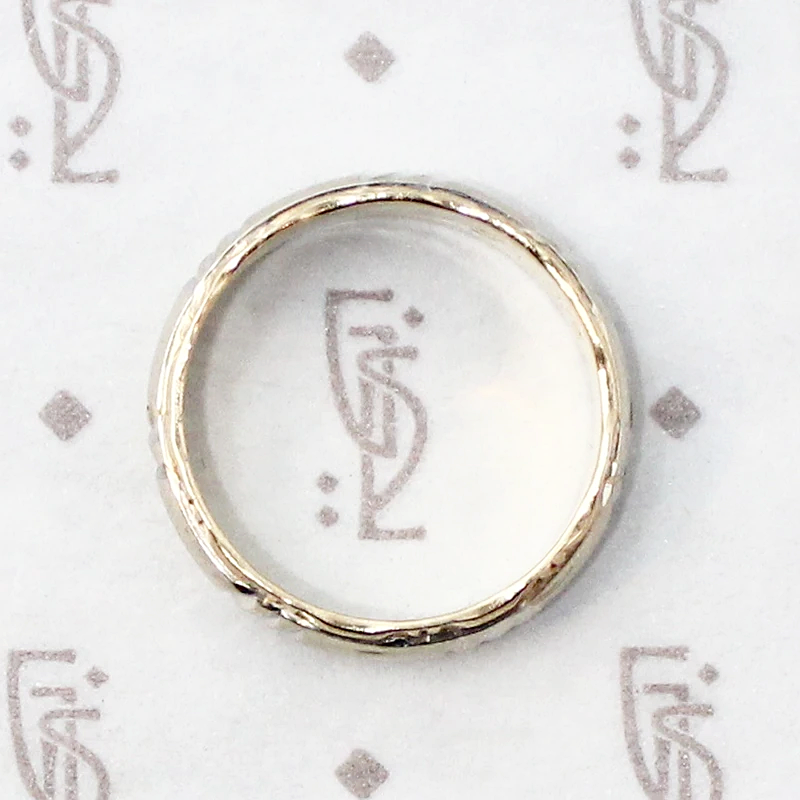 Romantic Ruffled Two Tone Gold Wedding Band