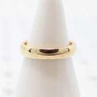 Smooth & Shiny 1950s Half Round Gold Band