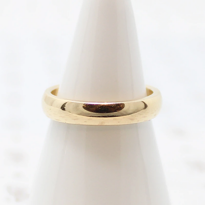 Smooth & Shiny 1950s Half Round Gold Band