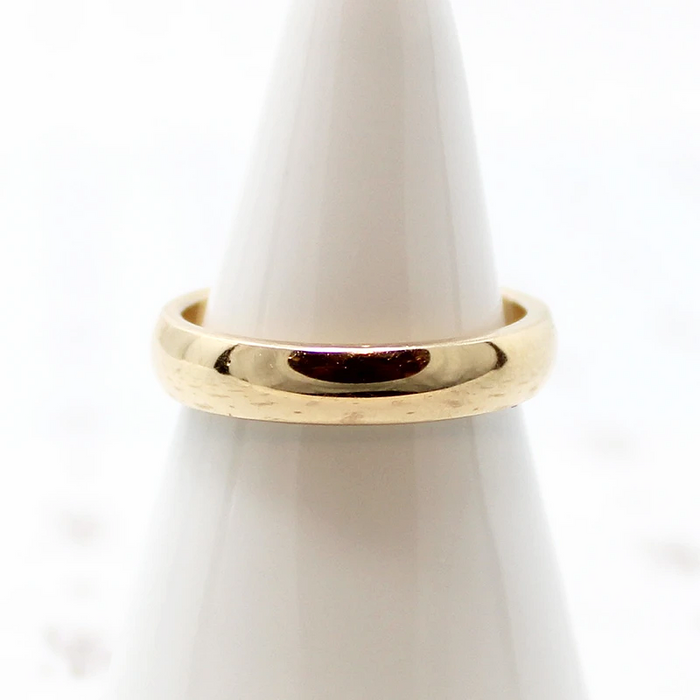 Smooth & Shiny 1950s Half Round Gold Band
