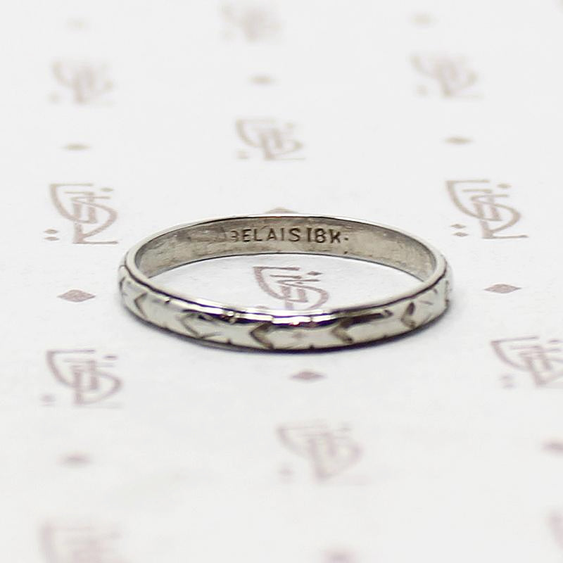 Geometric Arrow Patterned White Gold Band by Belais