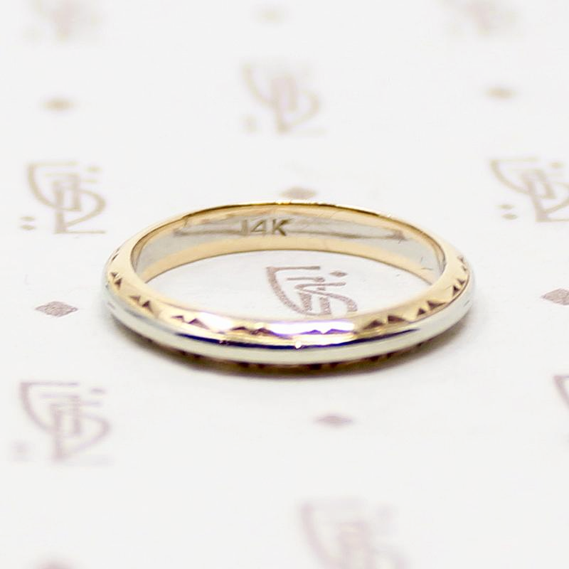Fantastic Sculpted Two-Tone Gold Deco Band