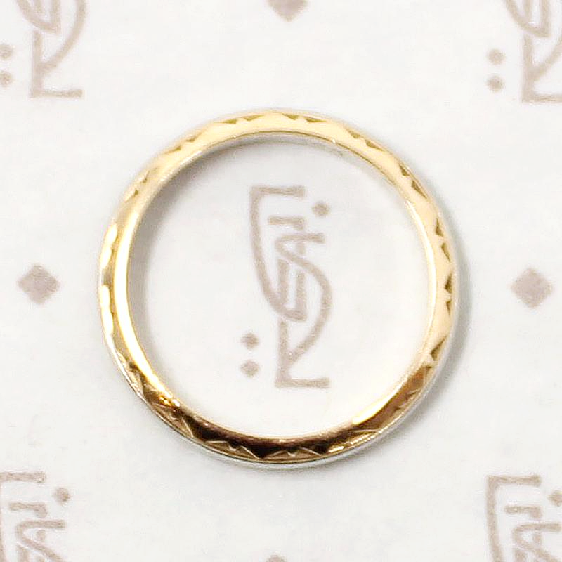 Fantastic Sculpted Two-Tone Gold Deco Band