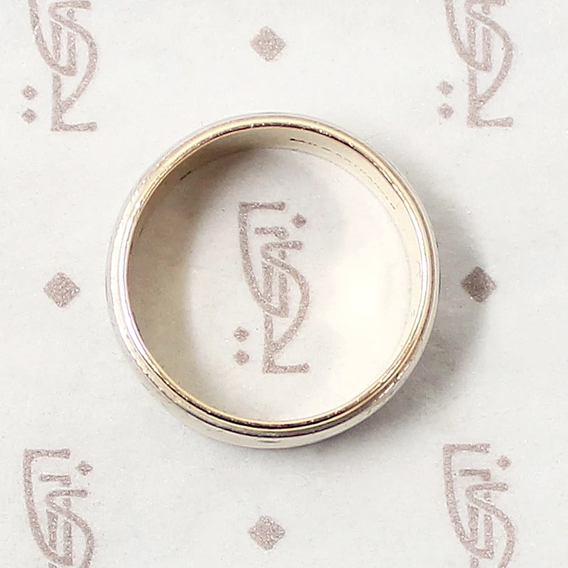 Charming Two-Tone Engraved ArtCarved Band