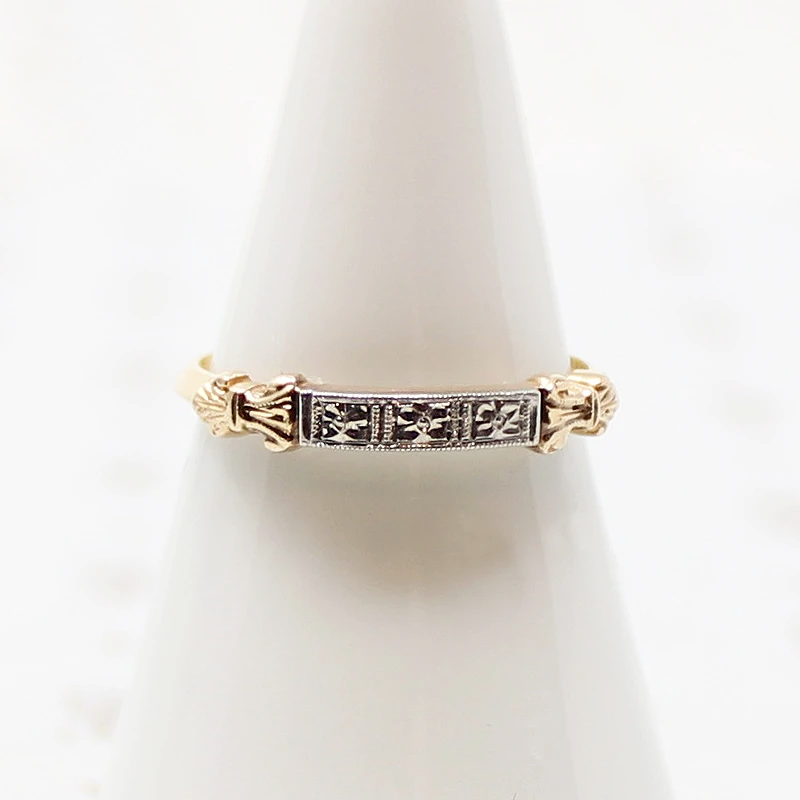 Delightfully Detailed Two-Tone Forget Me Not Band