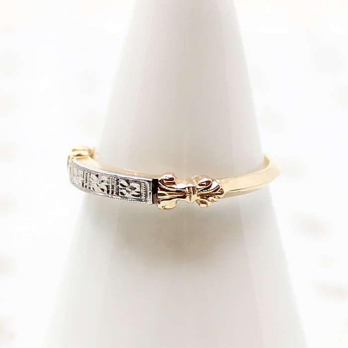 Delightfully Detailed Two-Tone Forget Me Not Band