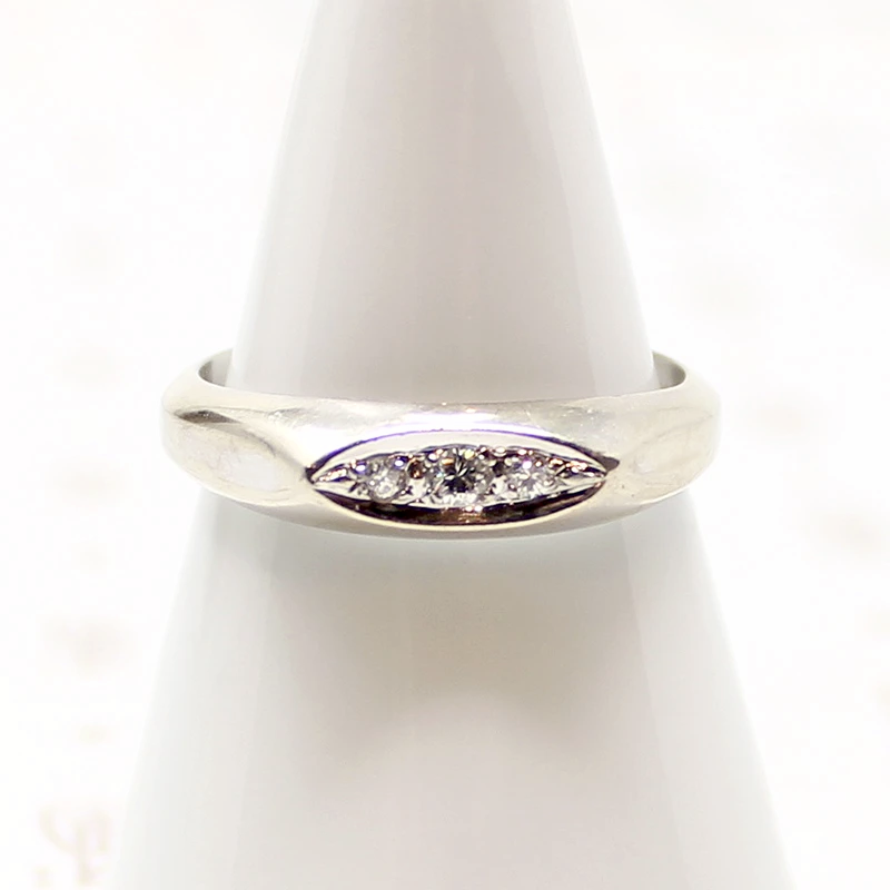 Chunky 1970s White Gold Diamond Wedding Band