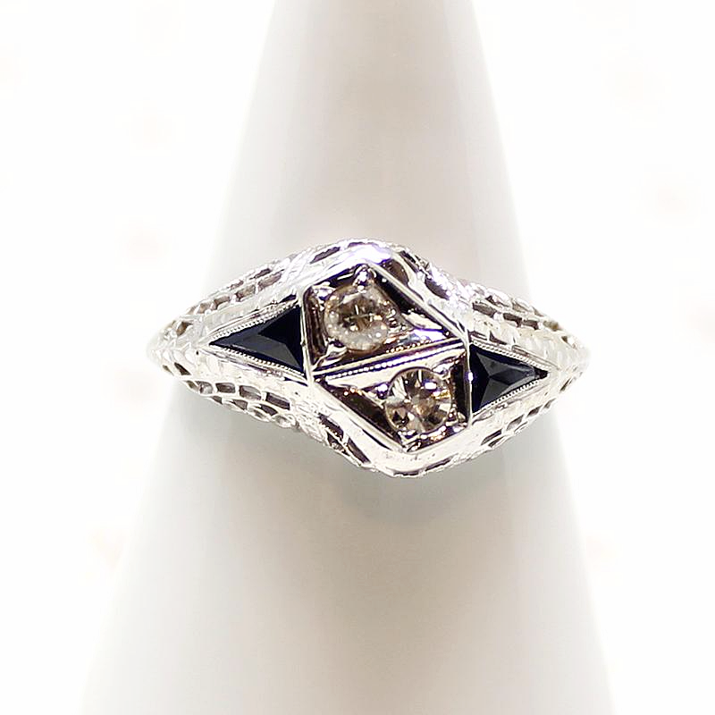 Unusual Diamond & Lab Sapphire Filigree Daisy Ring