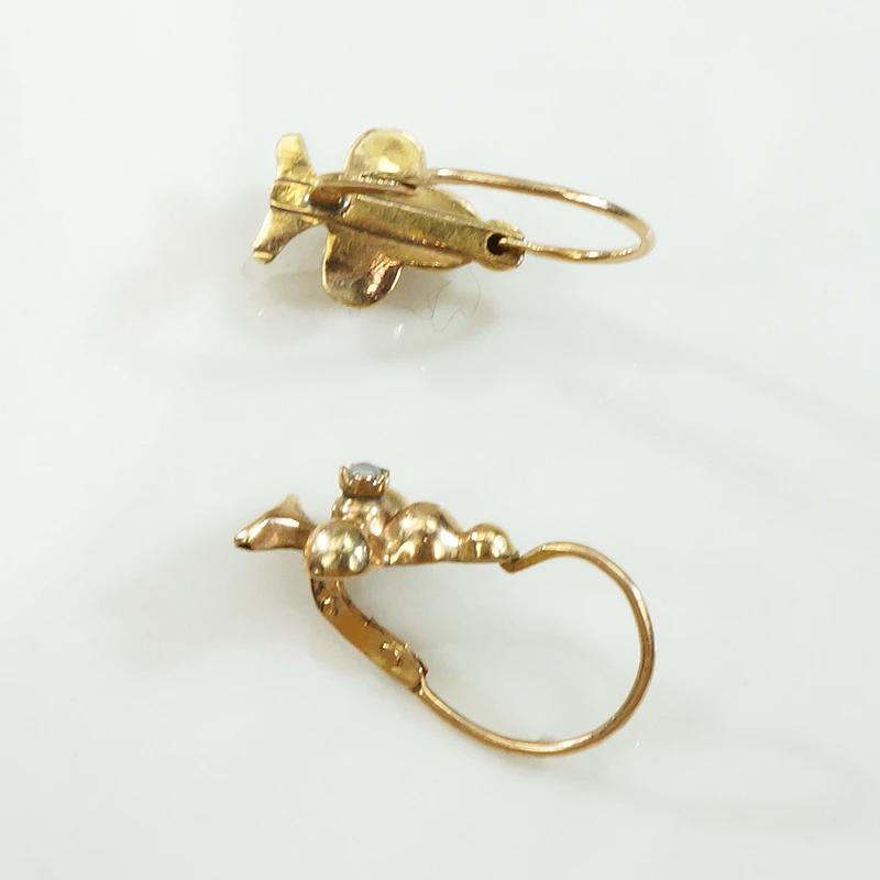 Wee French "Clubs" Earbobs in Gold & Pearls