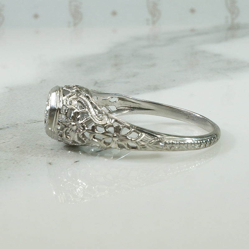 Art Deco White Gold Filigree Diamond Ring