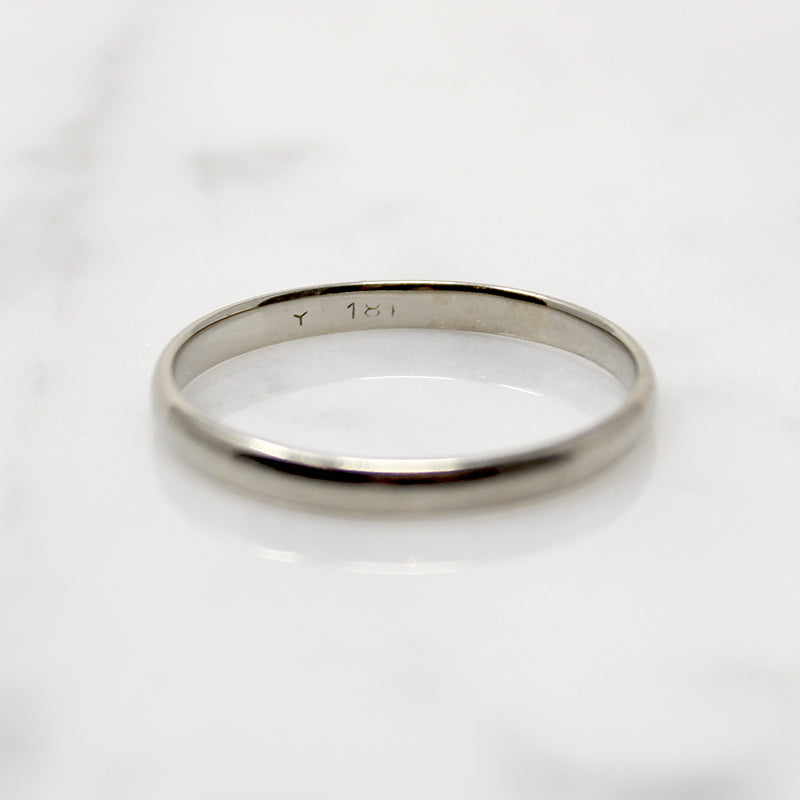 Tasteful 18k White Gold Wedding Band