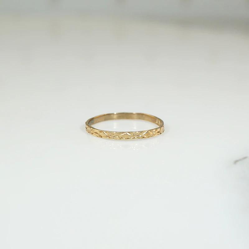 Rosy Gold Deco Engraved Tiny Ring