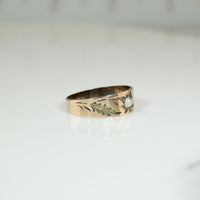 Pearl Set Bitty Ring with Green Gold Leaves
