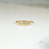 Tiny Gold Seashell Ring