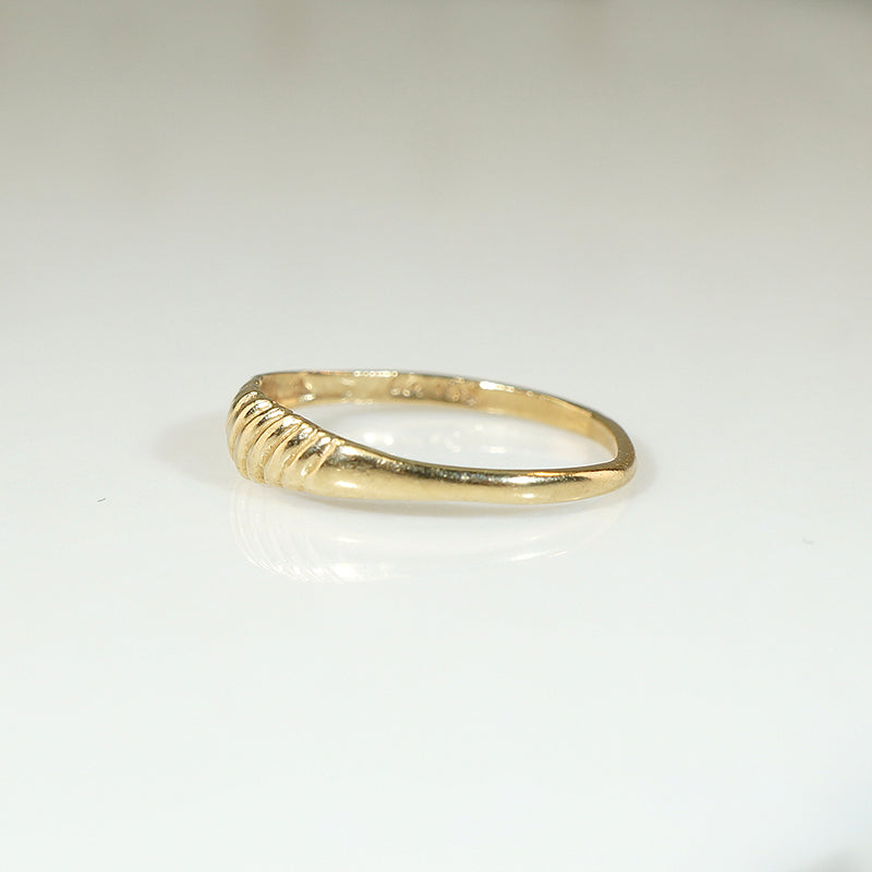 Tiny Gold Seashell Ring