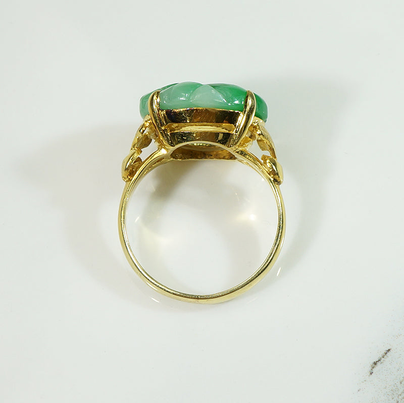 Brilliant Green Carved Jade Fish Ring