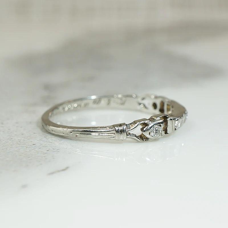 Diamond & White Gold Heart Shaped Buckle Band