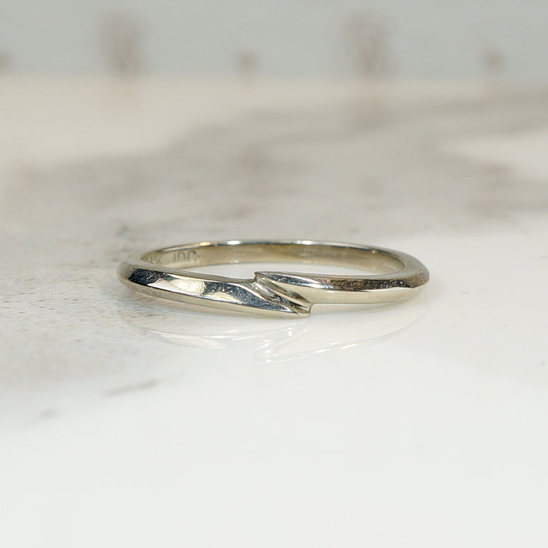 Simple Crossover White Gold Band