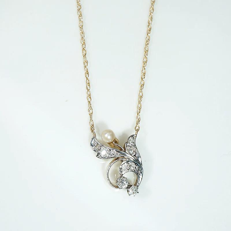Jaunty Diamond & Pearl Foliate Necklace