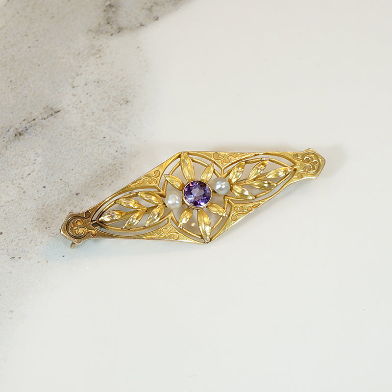 Amethyst & Pearl Gold Cut Work Brooch