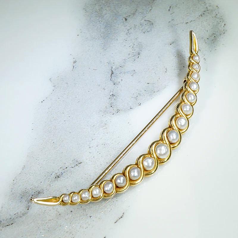 Dreamy Crescent Moon Brooch in Gold & Pearls