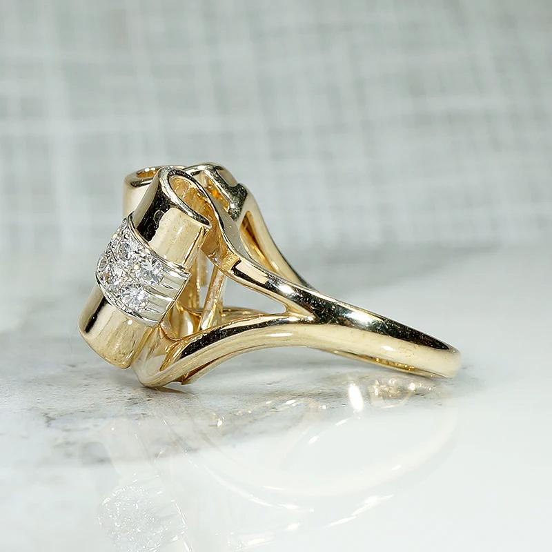Gorgeous Retro Scrolled Diamond & Gold Ring