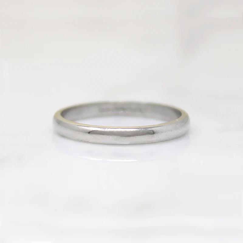 Simple & Slim Half Round Vintage Platinum Band