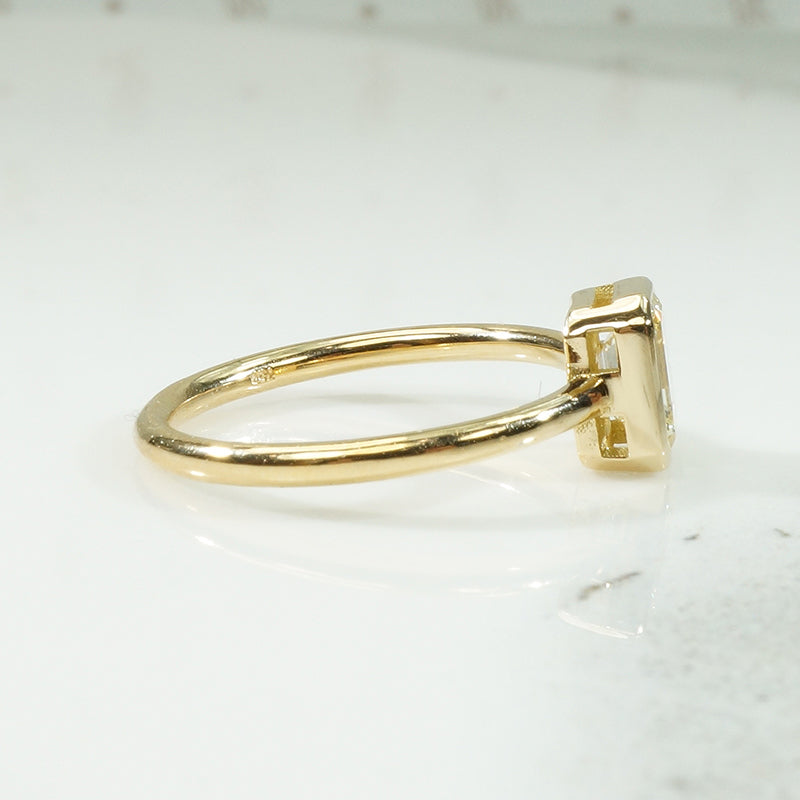 18k Yellow Gold Emerald Cut Solitaire