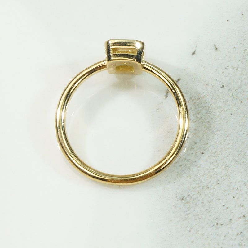 18k Yellow Gold Emerald Cut Solitaire