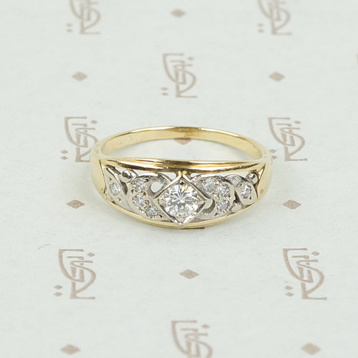 Romantic 1940's Two-Tone Diamond Band