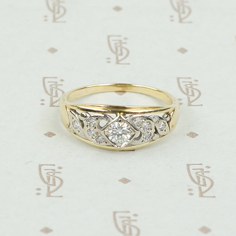 Romantic 1940's Two-Tone Diamond Band