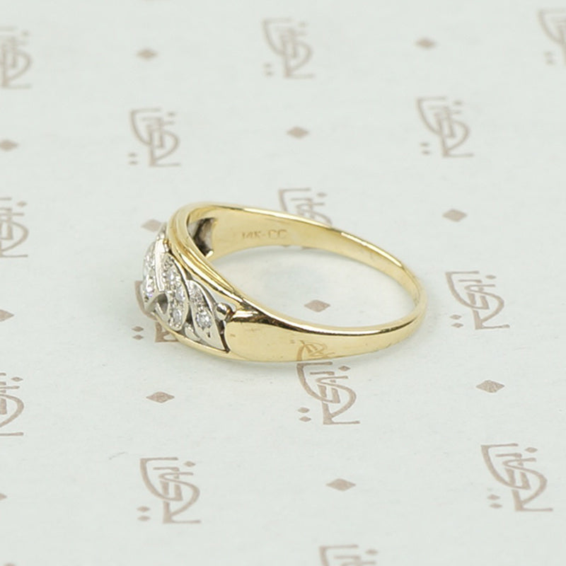 Romantic 1940's Two-Tone Diamond Band