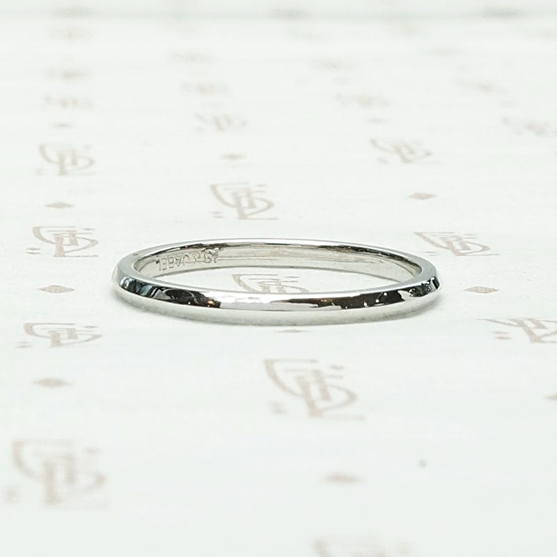 Knife Edge Band in White Gold by Jabel