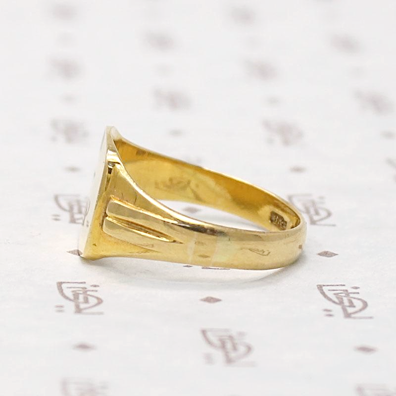 Vintage 1940s 18k Gold Signet Ring