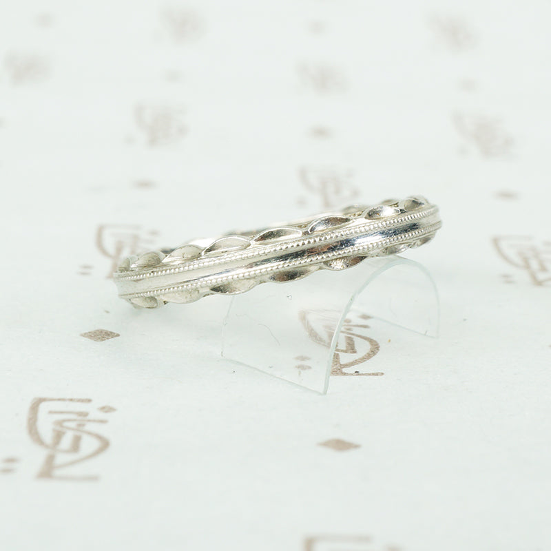 1940's fancy engraved platinum wedding band