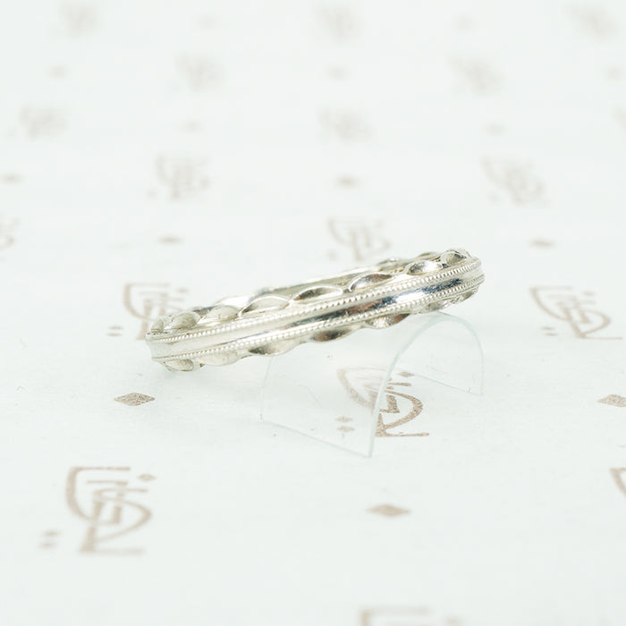 Fancy Scalloped Platinum 1940s Wedding Band