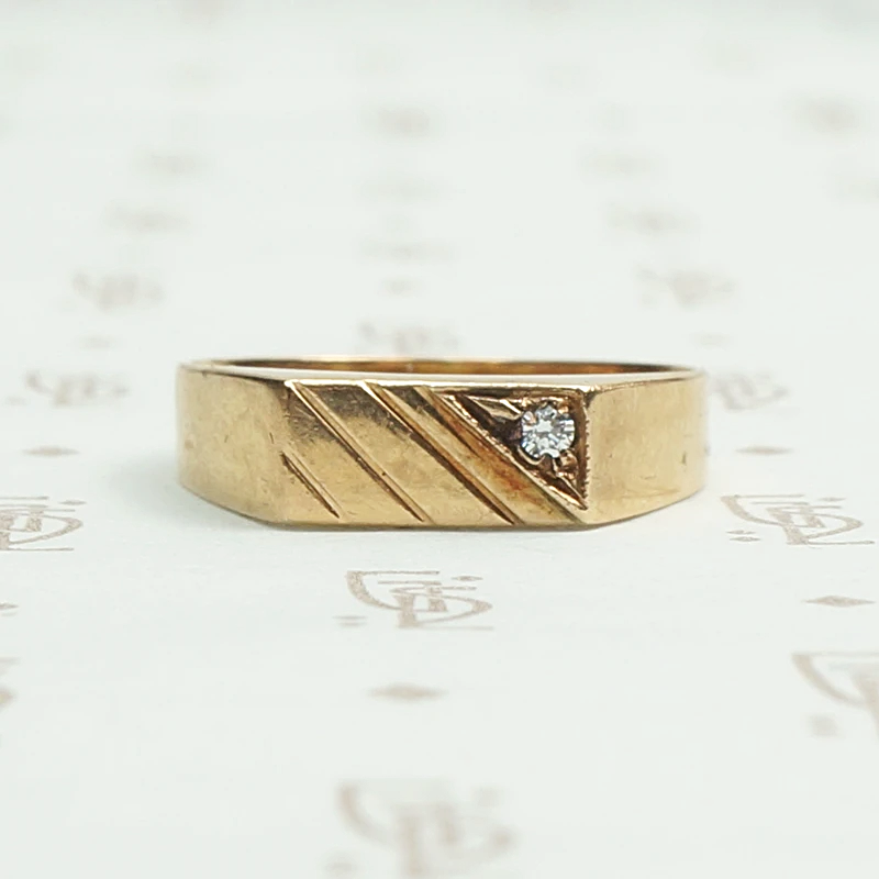 Stylish Asymmetrical Signet Ring