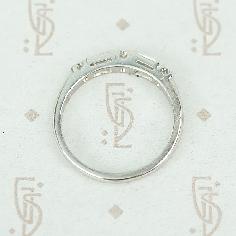 Perfect Round and Baguette Diamond Platinum Band