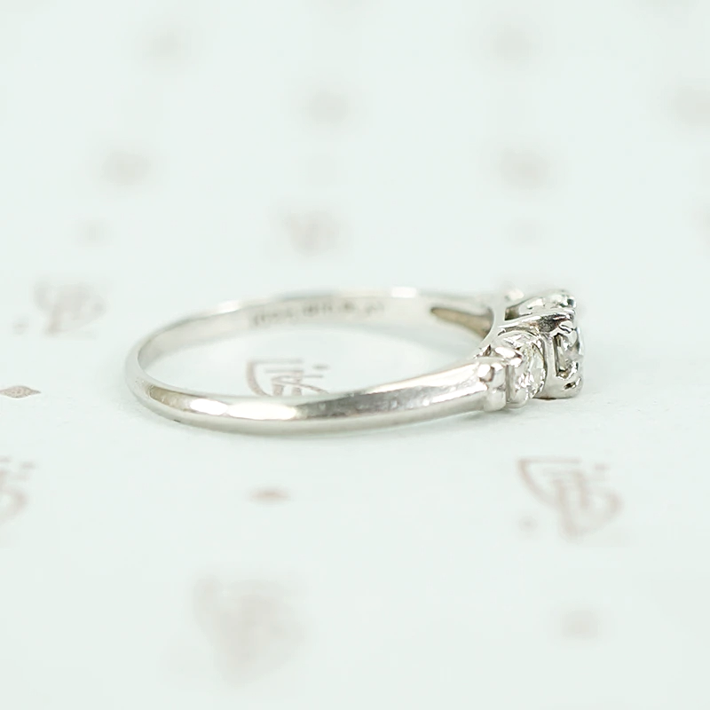 Elegant 1940s Platinum Diamond Engagement Ring