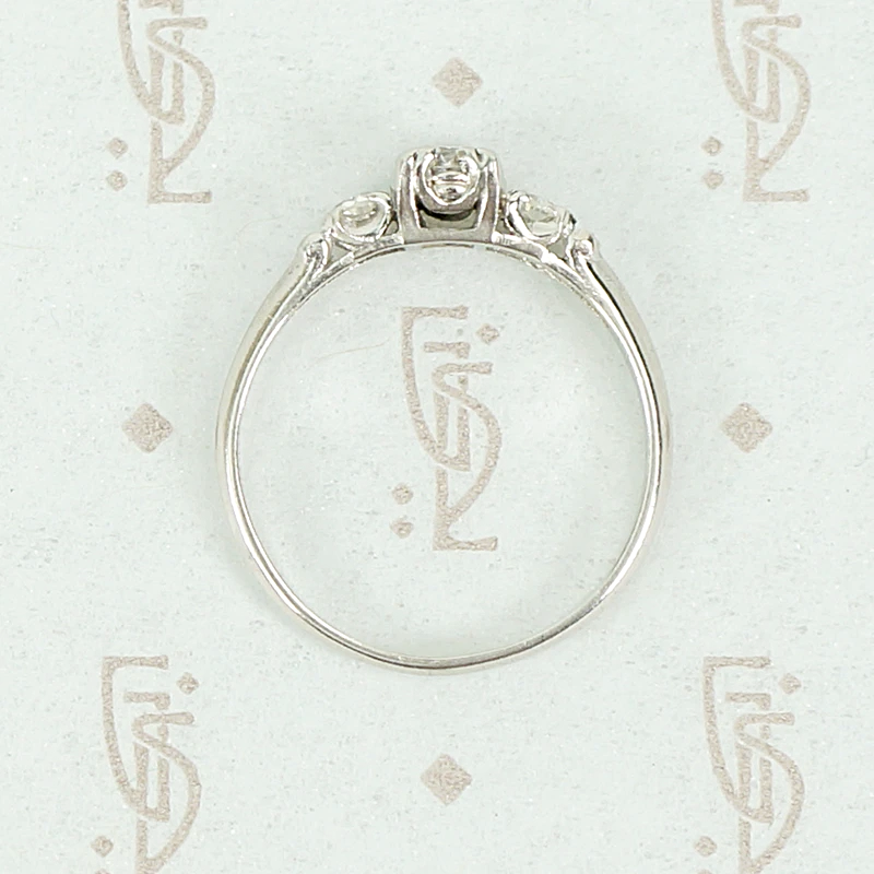 Elegant 1940s Platinum Diamond Engagement Ring